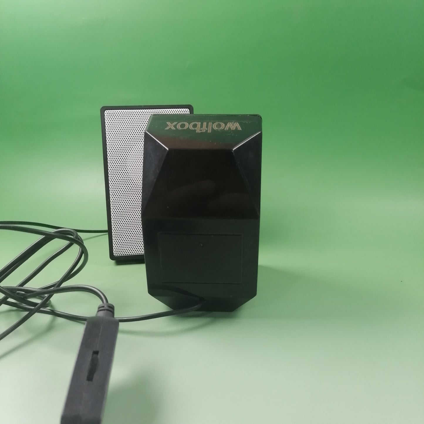 wolfbox Loudspeakers Wired USB Desktop Speakers Desktop Laptop Home Audio. Sold as pair