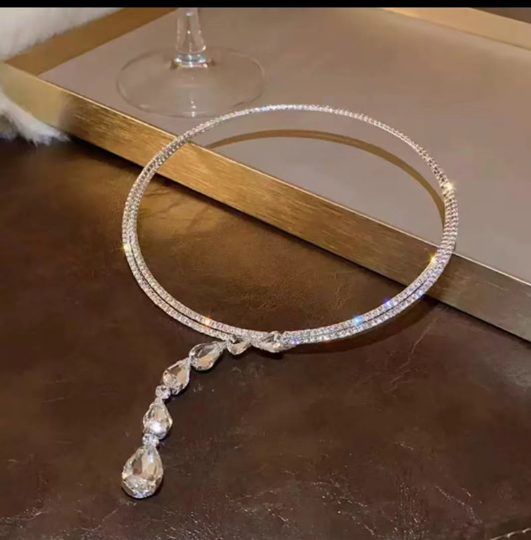 DEERBELL Charms for collar necklaces Light luxury goods, niche, high-end bride necklaces, women's necklaces, dress accessories
