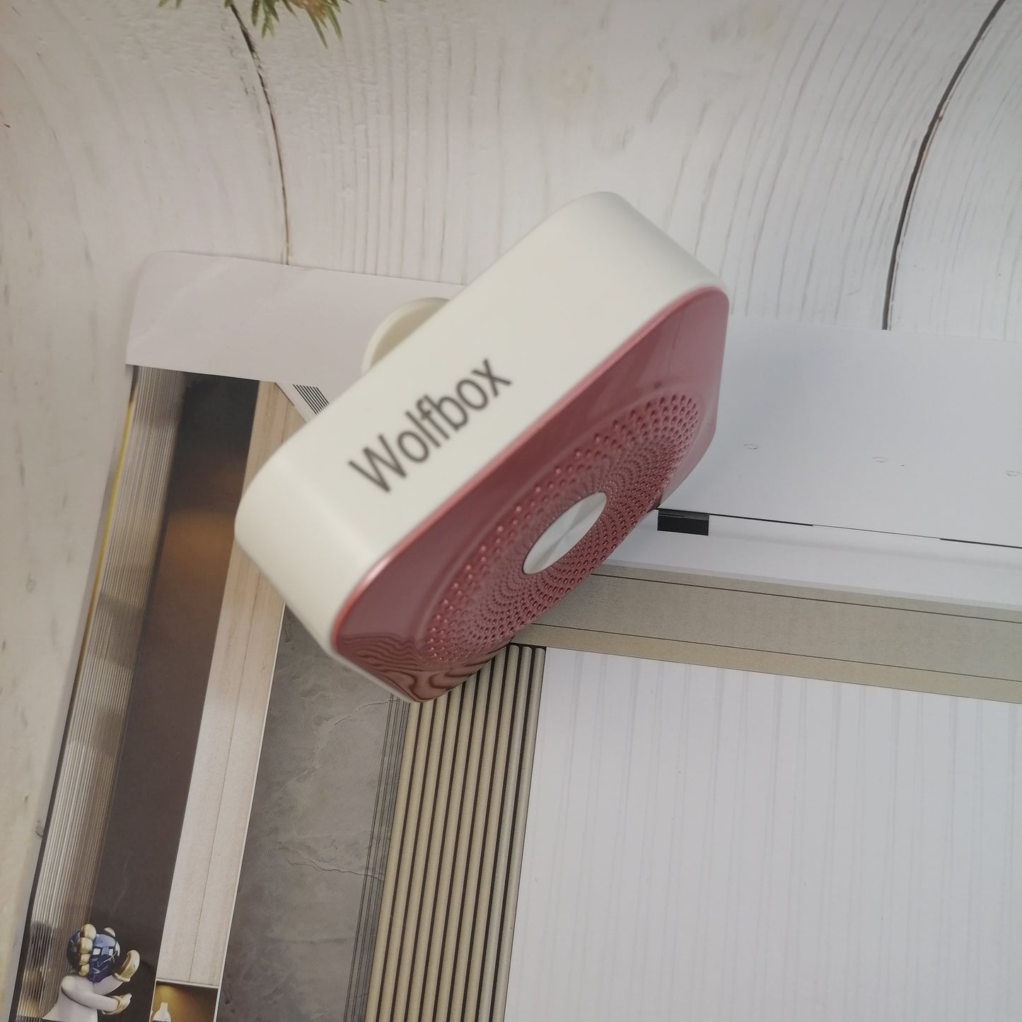 Wolfbox Microphones Powerful Original Sound Amplifier - Ultra-Long Battery Life, Compact, No Distortion