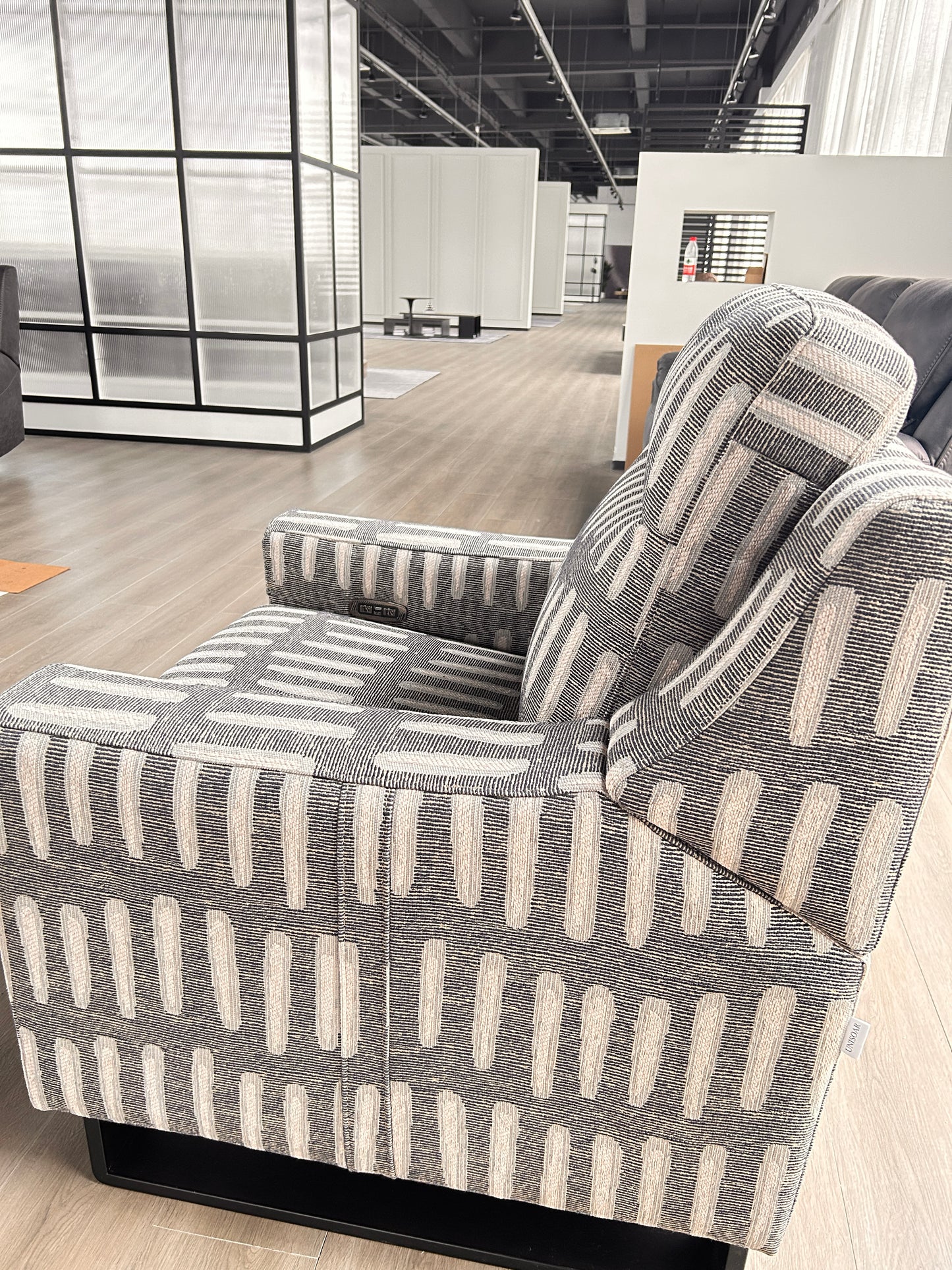 UNISOAR Sofas,Luxury Comfort,Stylish Designs, Premium Materials, Lasting Quality
