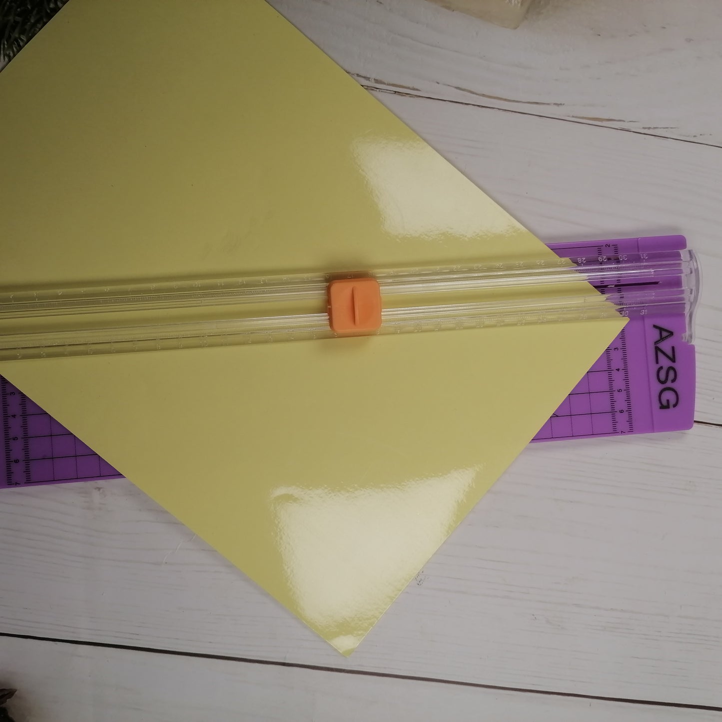 AZSG Paper cutters Easy Safe and Accurate for Crafts Gifts Cards and More Always Cuts Straight