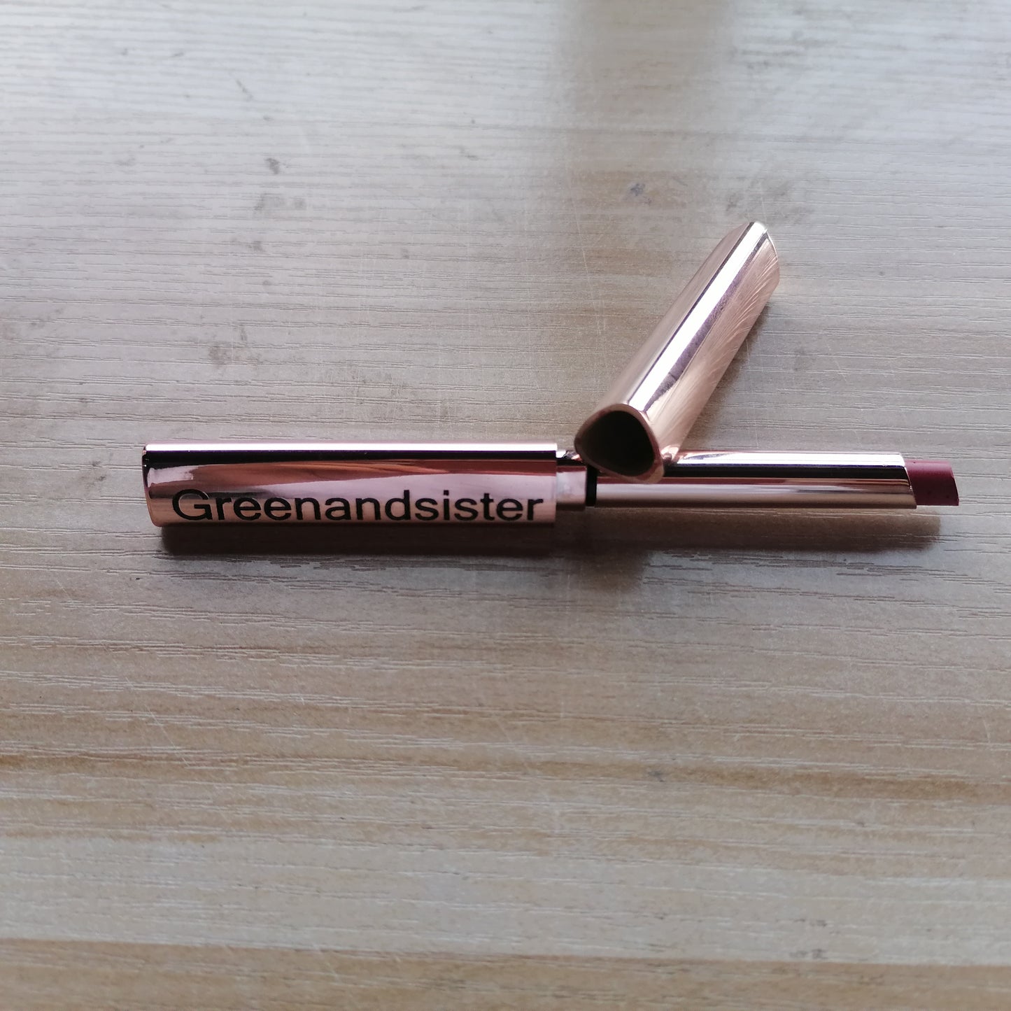 Greenandsister lipsticks Silk Finish Lipstick, Hydrating Rich Buildable Lip Color