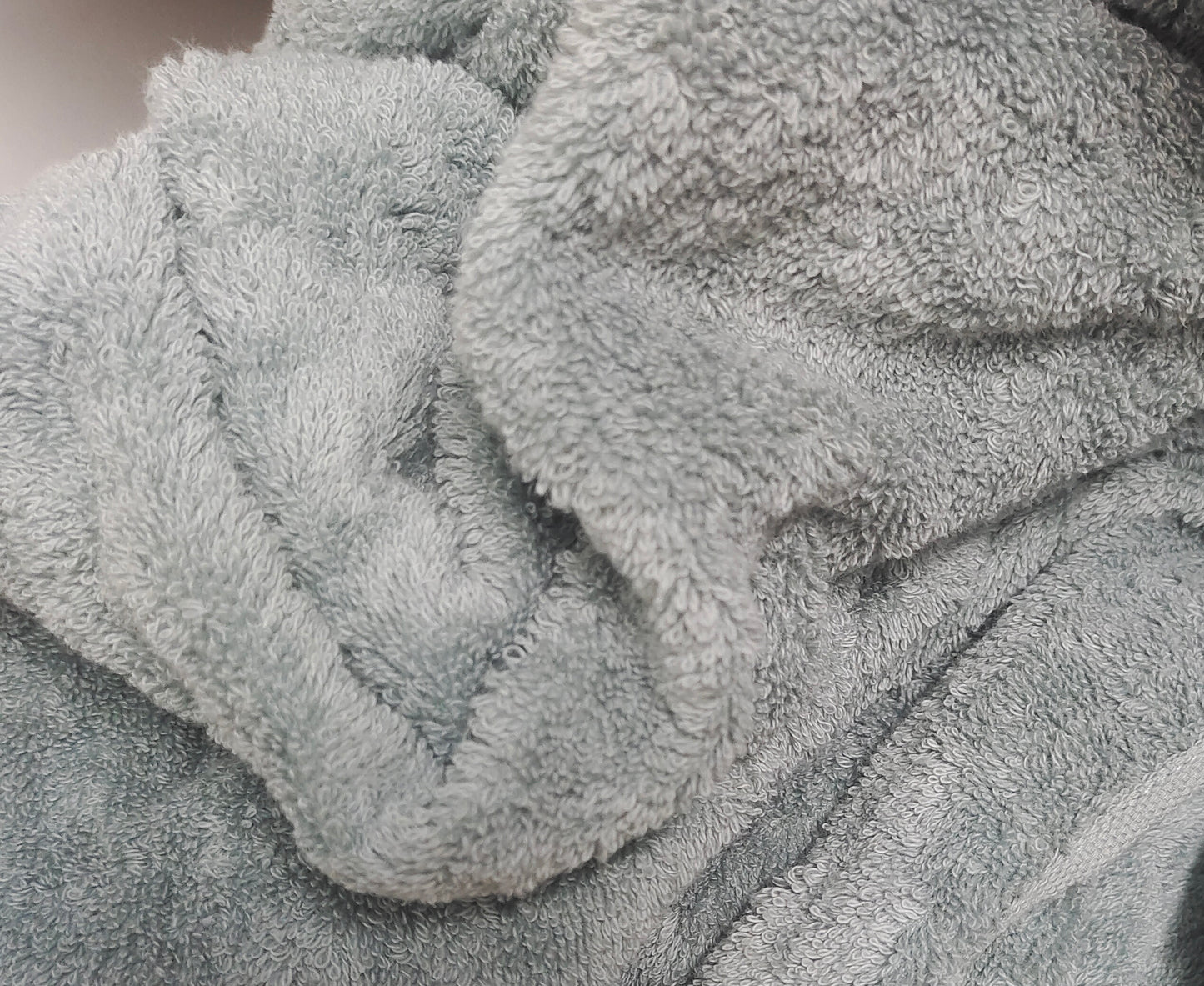 LALLRI Bath towels,SUPPLE AND ABSORBENT