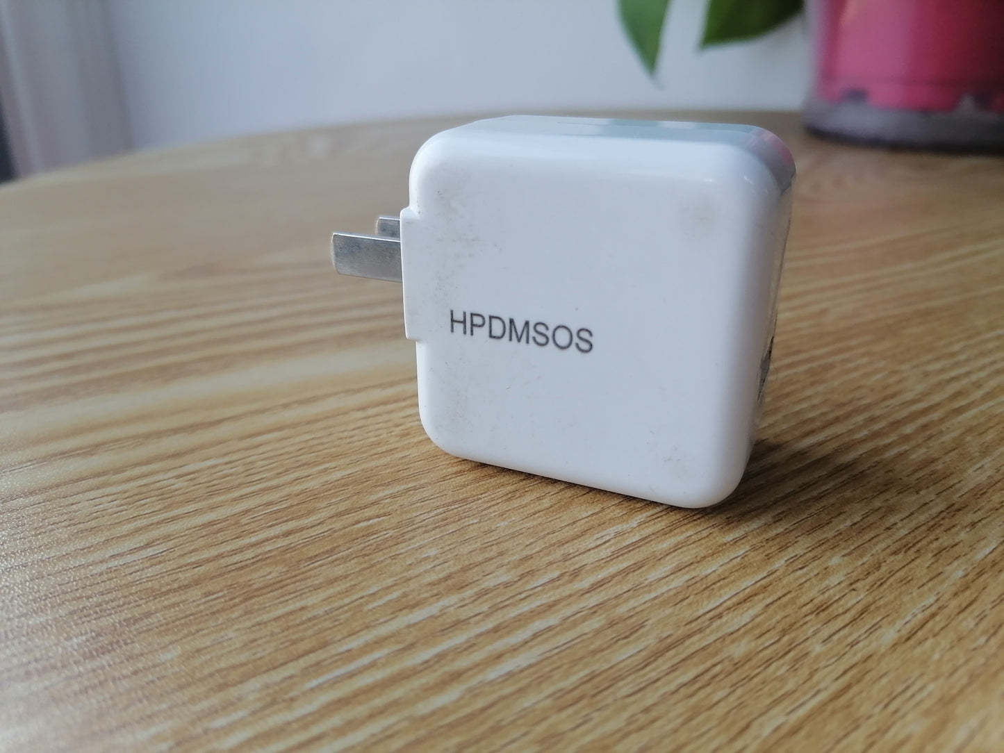HPDMSOS Chargers for smartphones, more suitable for charging mobile phones