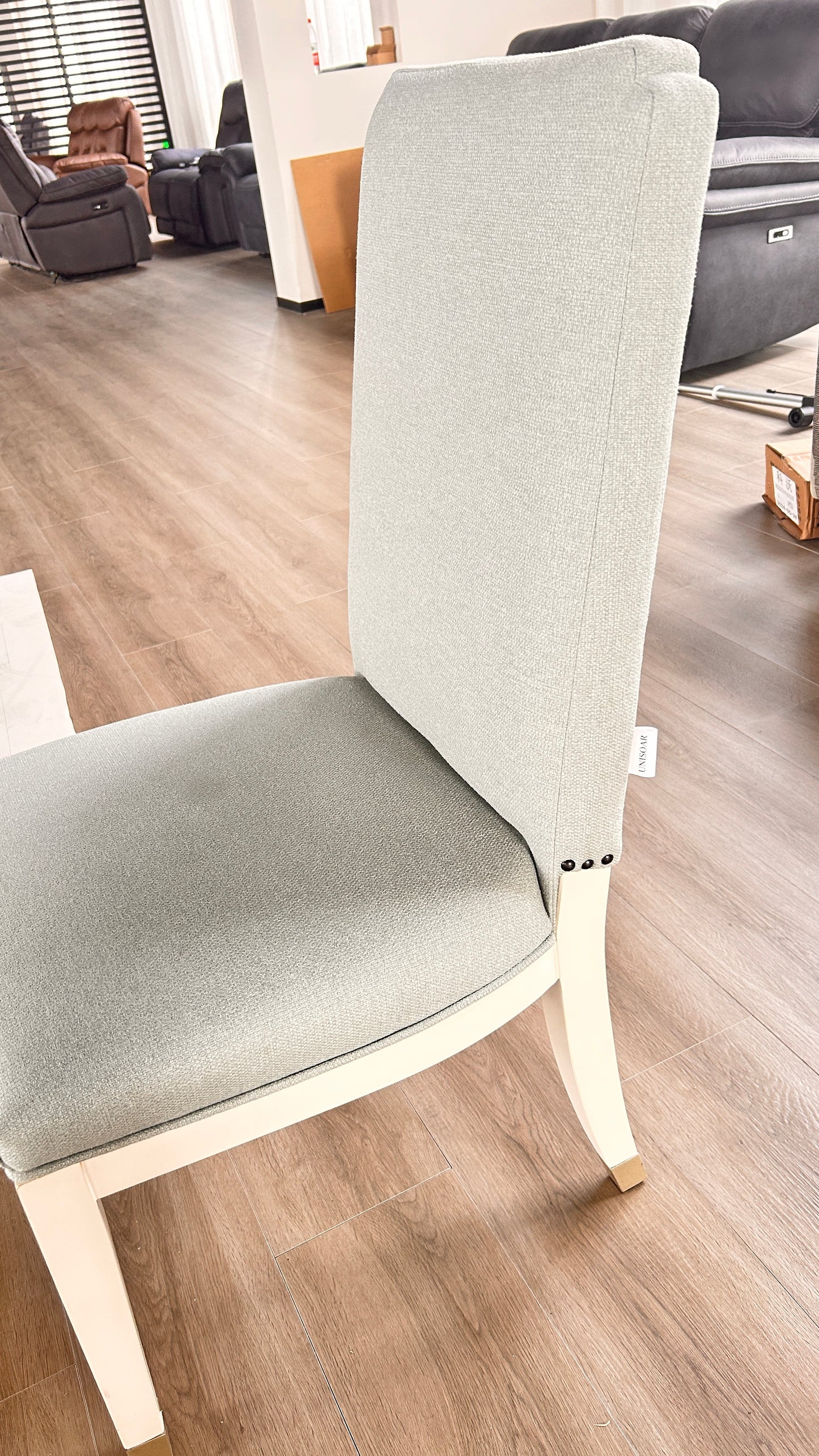 UNISOAR  Chairs，Supportive and Stylish Seating Option