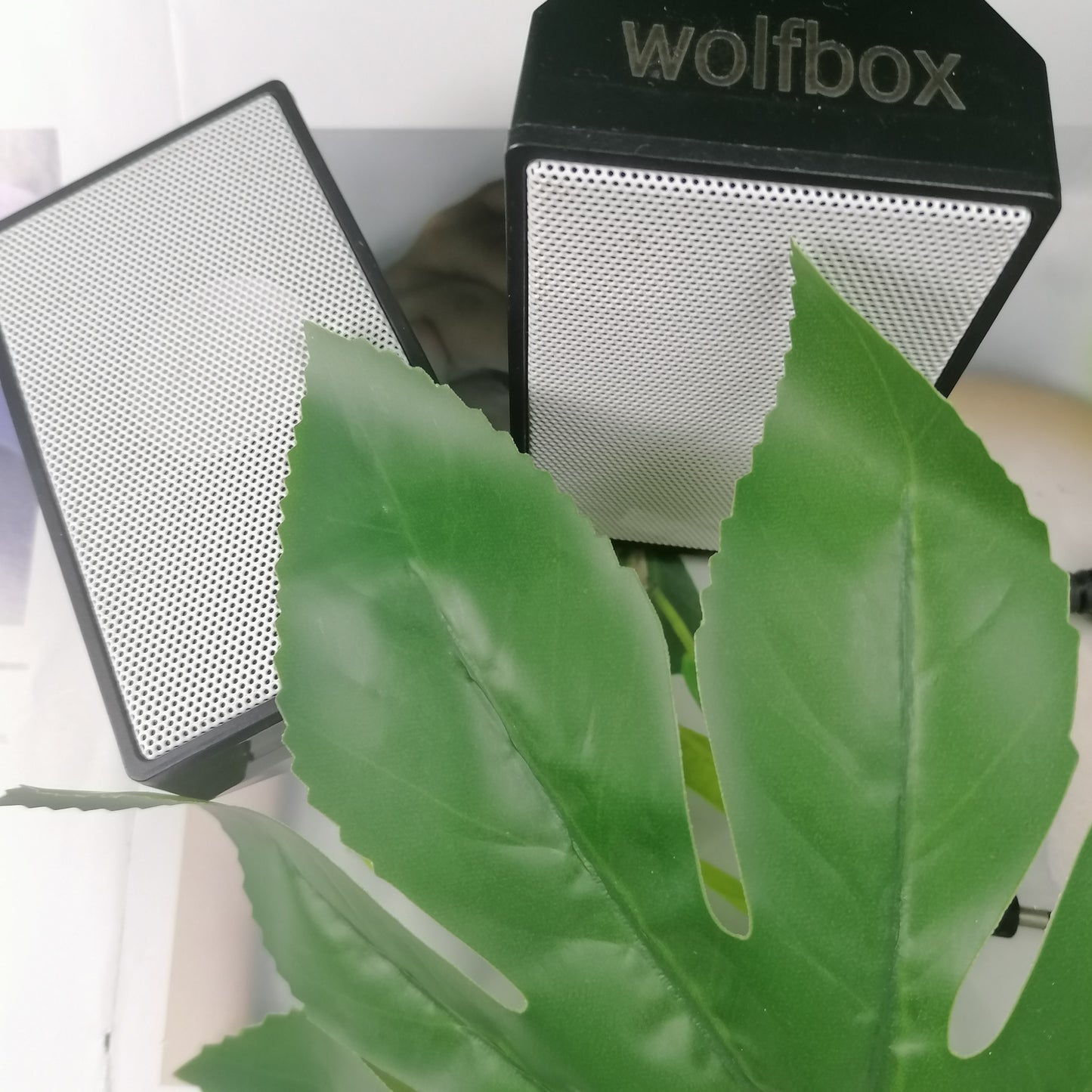 wolfbox Loudspeakers   Wired USB Desktop Speakers Desktop Laptop Home Audio. Sold as pair