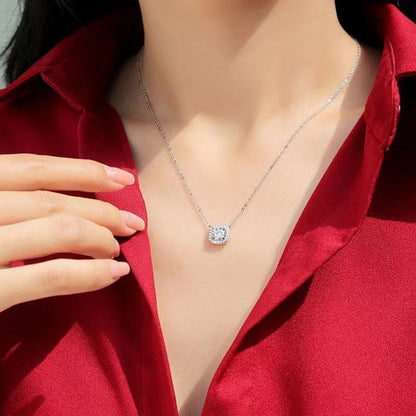 EASYCOSY Necklaces Women's fashionable necklace with sparkling Gem studded collarbone chain