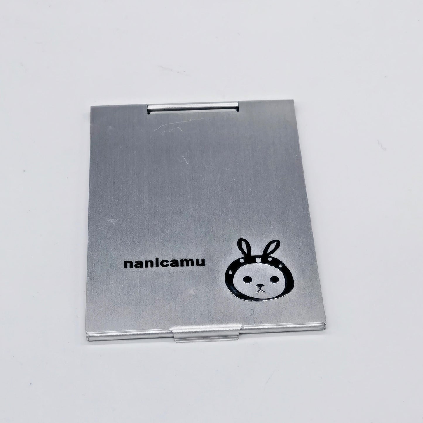 nanicamu HIGH-QUALITY ULTRA-THIN FOLDING ALUMINUM MIRROR PORTABLE SMALL MIRROR, LIGHTWEIGHT AND PORTABLE