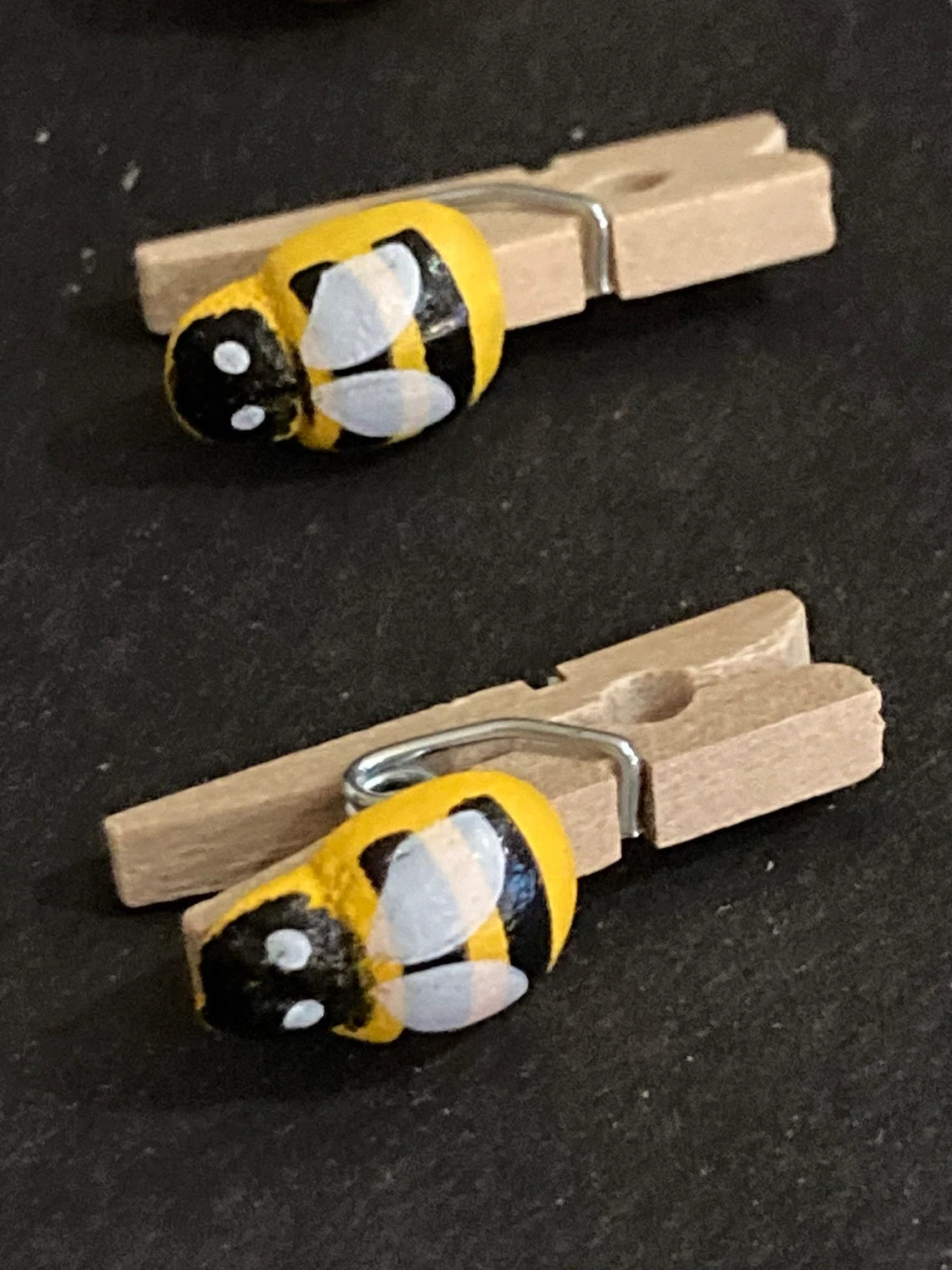 ePherum Wooden Bee Clothes Pegs Set of 6 Vintage Style Bee Pegs