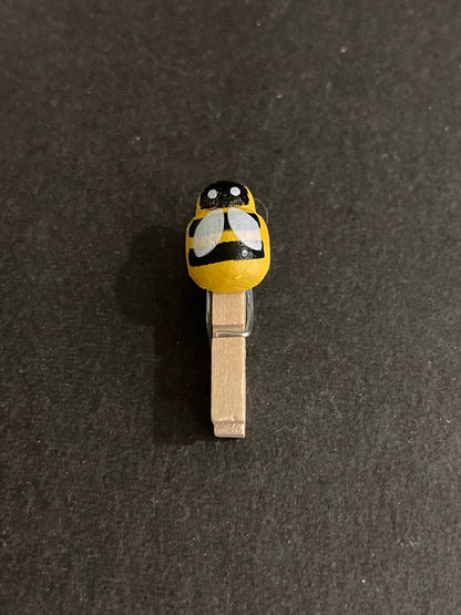 ePherum Wooden Bee Clothes Pegs Set of 6 Vintage Style Bee Pegs